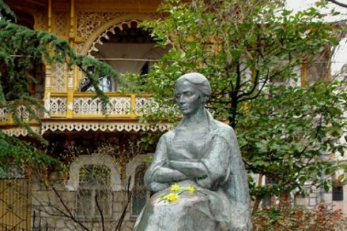 Російські окупанти знищили у Ялті музей Лесі Українки