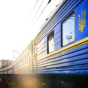 «Укрзалізниця» та «Київстар ТБ» створили канал «УзТБ» з віртуальним потягом