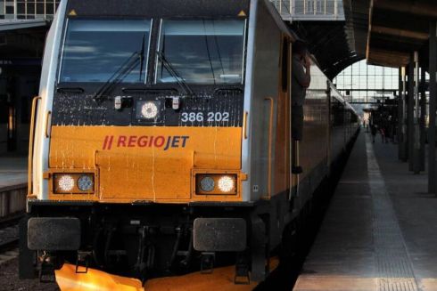 Киев и Львов соединят с Прагой прямым поездом