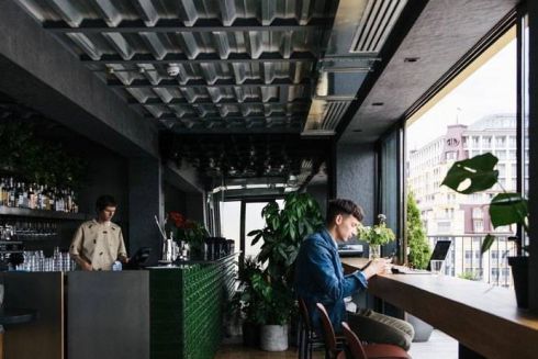 В готелі Bursa відкривається бар Parakalo