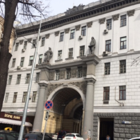 Будівлю банку "Хрещатик" продали на 160 млн гривень дешевше за ринкову вартість