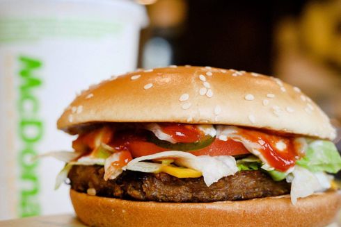 В украинских McDonald's начнут продавать вегетарианские бургеры со следующего года