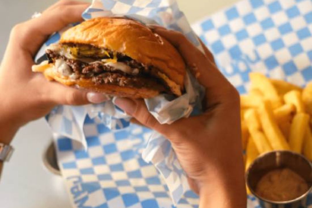 На Подолі запрацювала “Гам!бургерна” від NUNU