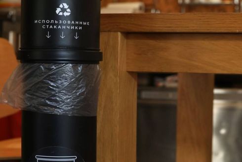 В Одессе поставили первые урны для переработки бумажных стаканчиков
