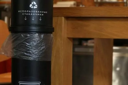 В Одесі поставили урни для переробки паперових стаканчиків