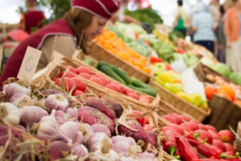 У застосунку "Київ Цифровий" з'явилося нове опитування, присвячене торговельним наметам