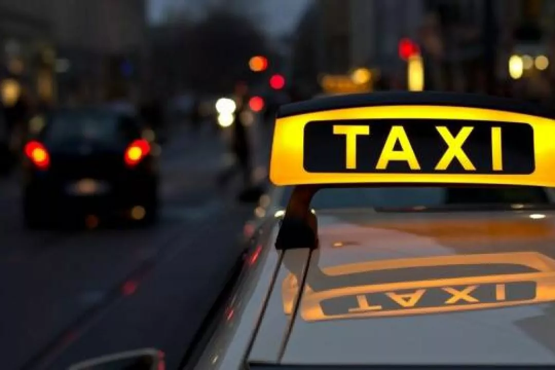 Bolt и Uber готовы бесплатно возить киевских врачей на работу
