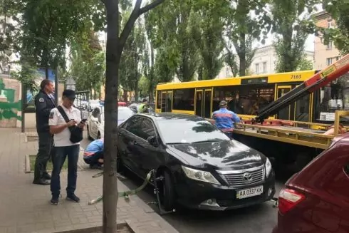 У Києві будують новий штрафмайданчик. Решта переповнені