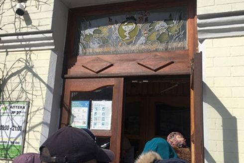 Столітні двері аптеки на Хмельницького відреставрувати неможливо. Їх відтворять за оригінальним кресленням