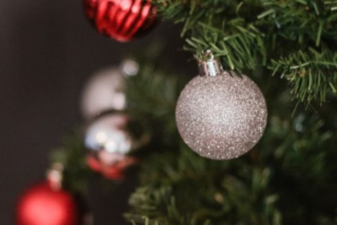 Новогоднюю елку в Оболонском районе украсят без использования электроприборов