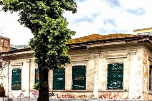 Прокуратура вимагає від власника укласти охоронний договір на будинок XIX століття на Подолі