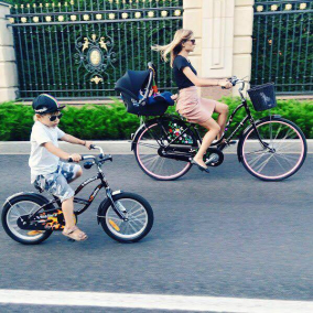 Лайфхак: как пересадить на велосипед всю семью, включая маленьких детей