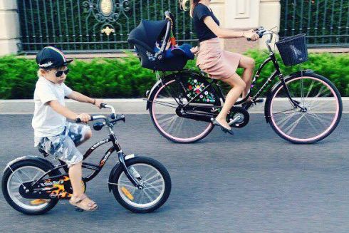 Лайфхак: як пересадити на велосипед всю сім'ю, включаючи маленьких дітей