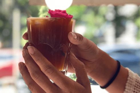 На Владимирской открылся «Цветочная Мафия Bar», где все по 28 грн