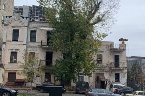 Активісти зупинили незаконні будівельні роботи біля «Будинку з комахами»