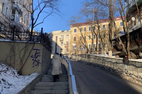 На улице Франко полностью завершили ремонт и обновили лестницу на Ярвале: фото