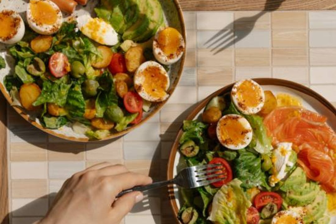 У ЖК “Файна Таун” відкрили гастрокафе “Юрба”: зі сніданками та крафтовим українським вином