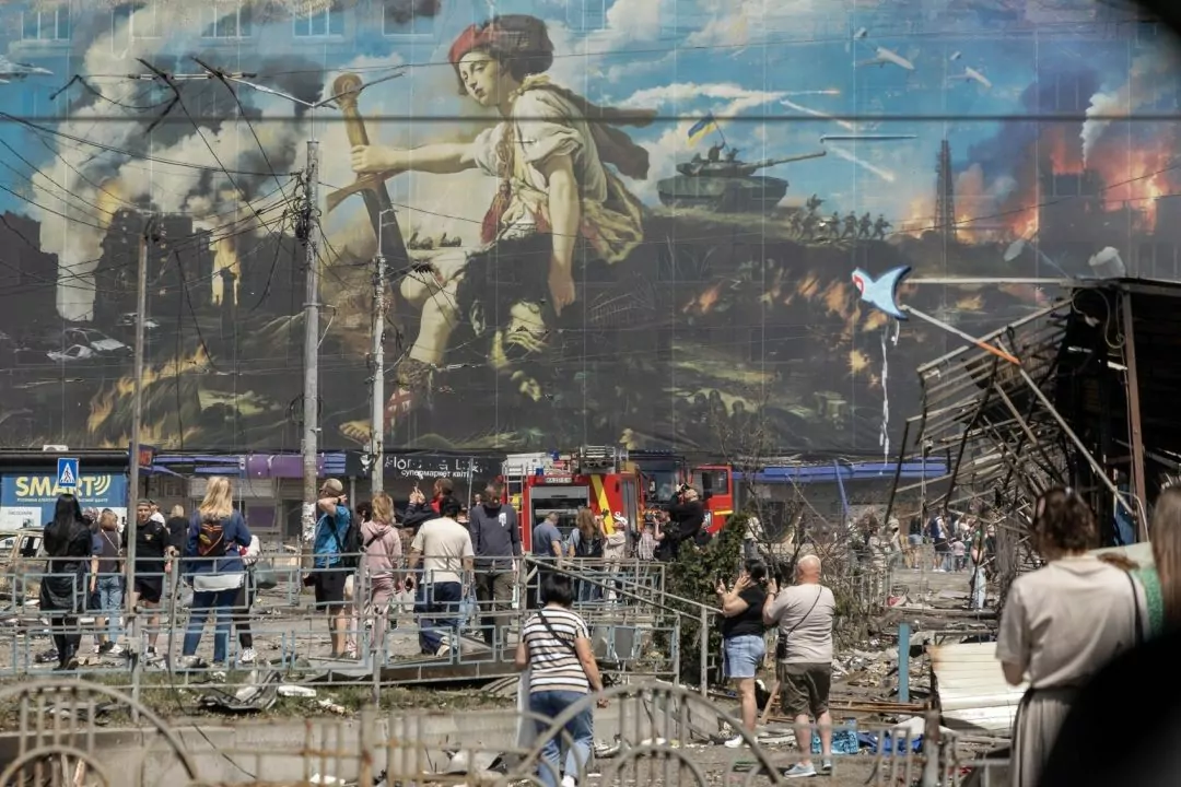 Кияни вимагають якнайшвидше відновити Лук'янівський ринок, зруйнований російською атакою &mdash; петиція