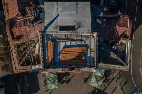 Надбудову на Майдані почали демонтувати