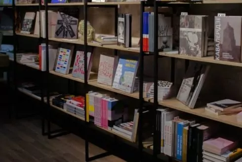 Видання про мистецтво, постери й вініл: в &laquo;Українському Домі&raquo; відкриють книгарню &laquo;Фундамент&raquo;