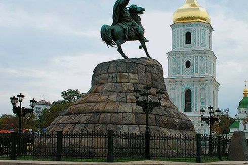 На Софіївській площі з'явиться арт-інсталяція з Богданом Хмельницьким