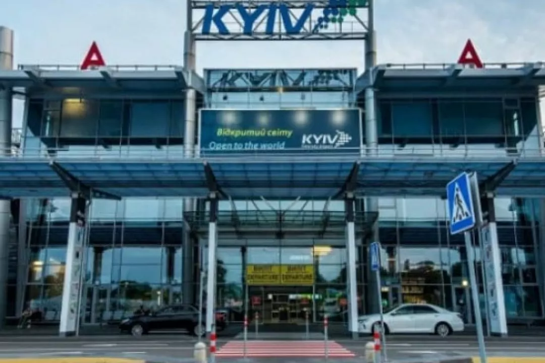 В аеропорту &laquo;Київ&raquo; (Жуляни) планують відбудувати летовище і закупити спецтранспорт за 358 млн грн