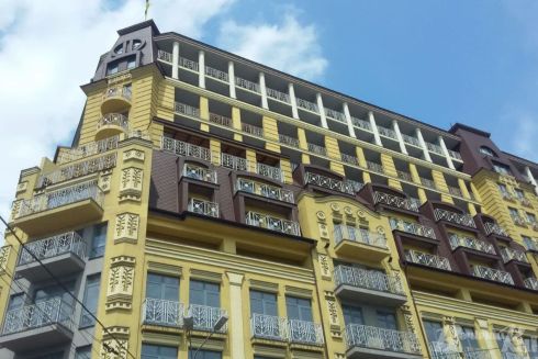 Користувачі соцмереж виявили, що Dezeen написав про інтер’єр квартири у «Будинку-монстрі на Подолі»