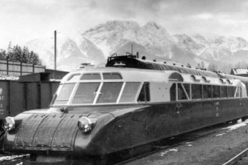 Фото дня: Швидкісний потяг, який курсував на заході України майже 100 років тому