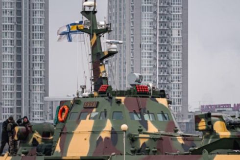 За шахедами в Киеве охотится боевой катер: видео