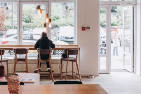 На Глубочицкой открыли кафе G.13 с выпечкой и десертами