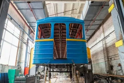 У київському метро показали, як ремонтують вагони: фото