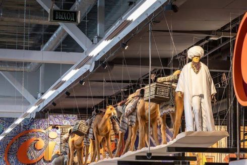 У Києві відкрили два «Сільпо» у стилі Шовкового шляху та з японськими гравюрами