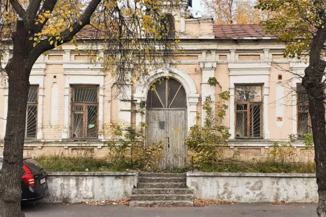 Прокуратура требует собственника заключить охранный договор на особняк Баккалинского