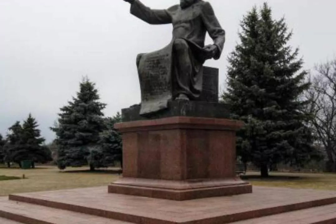 У Києві вулицю Отто Шмідта перейменували на честь князя Володимира Мономаха