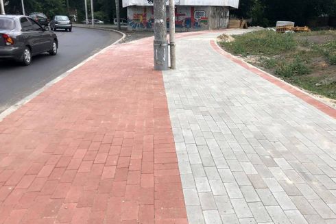 Навколо Шулявського мосту роблять велодоріжку. Із бруківки