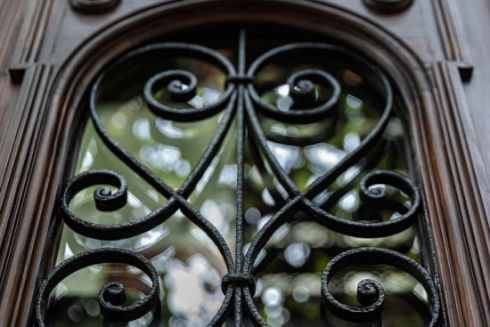 В Одесі відреставрували старовинні двері кінця XIX століття: фото