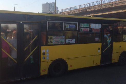 Водіїв, які будуть перевозити більше 10 пасажирів, будуть позбавляти премії або звільняти