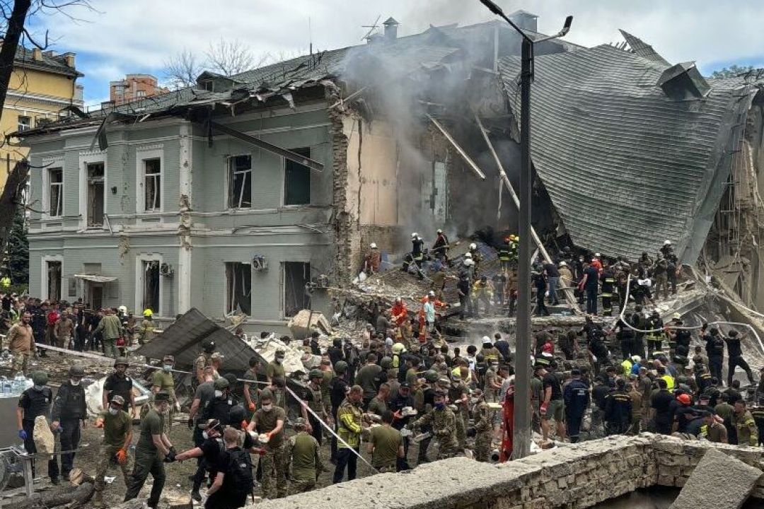 НАБУ перевірить тендери по відновленню "Охматдиту" та будівництву меморіального кладовища