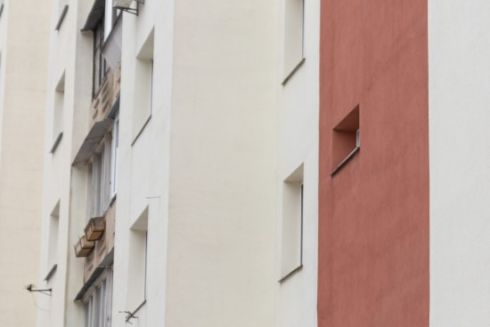 У Шевченківському районі модернізували й утеплили радянську висотку: фото