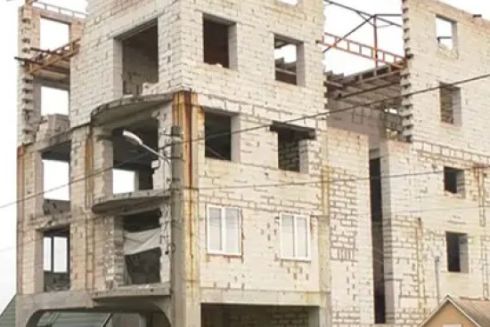 У Дніпрі незаконний недобуд видають за укриття, щоб його не знесли