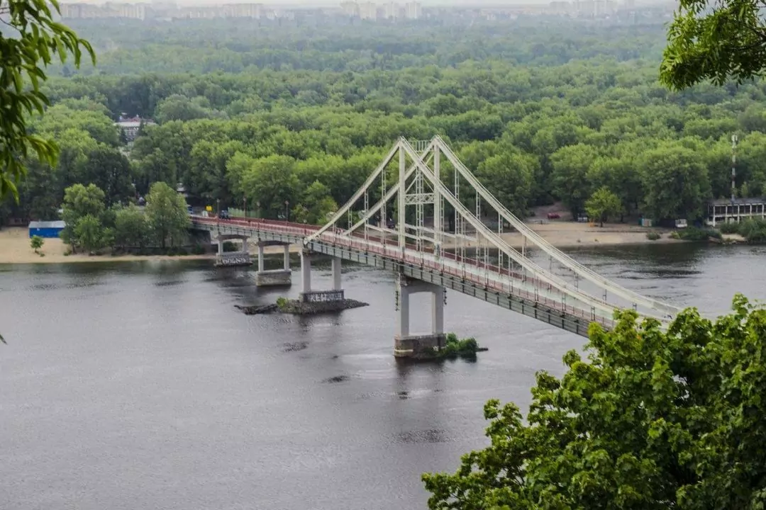 Пішохідний міст на Труханів острів частково перекриють
