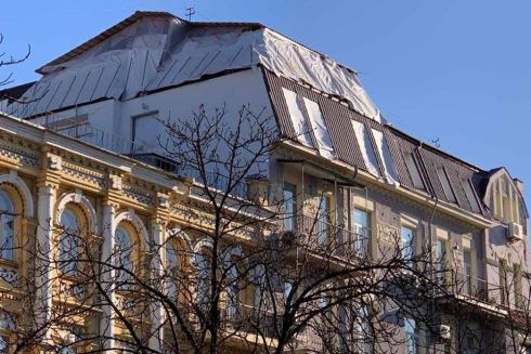В історичному будинку на Антоновича з'явилася незаконна надбудова