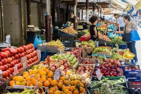 Кабмин разрешил работу продуктовых рынков