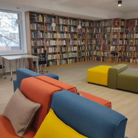 На Троєщині відкрили оновлену дитячу бібліотеку