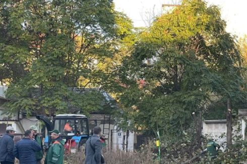 На Подолі на місці знесеної історичної садиби розчищають ділянку під новий ЖК