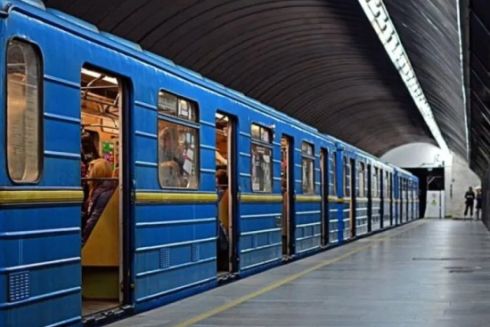 У метро Києва щодня оголошуватимуть загальнонаціональну хвилину мовчання