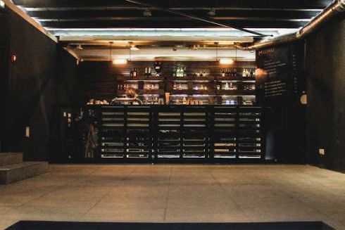 Бар для своїх: як четверо друзів відкрили заклад на Подолі