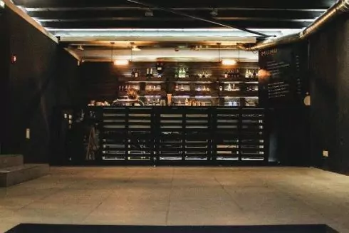 Бар для своих: как четверо друзей открыли заведение на Подоле