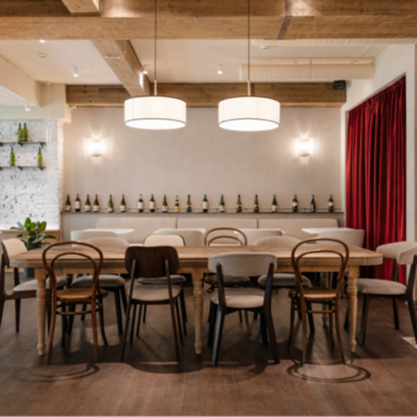 Піца з пюре та страчателою: біля київського Пасажу відкрився заклад "Міністерство піци"