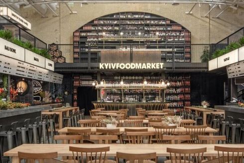 Корпус завода «Арсенал», где находиться фудхол Kyiv Food Market, продали новому владельцу